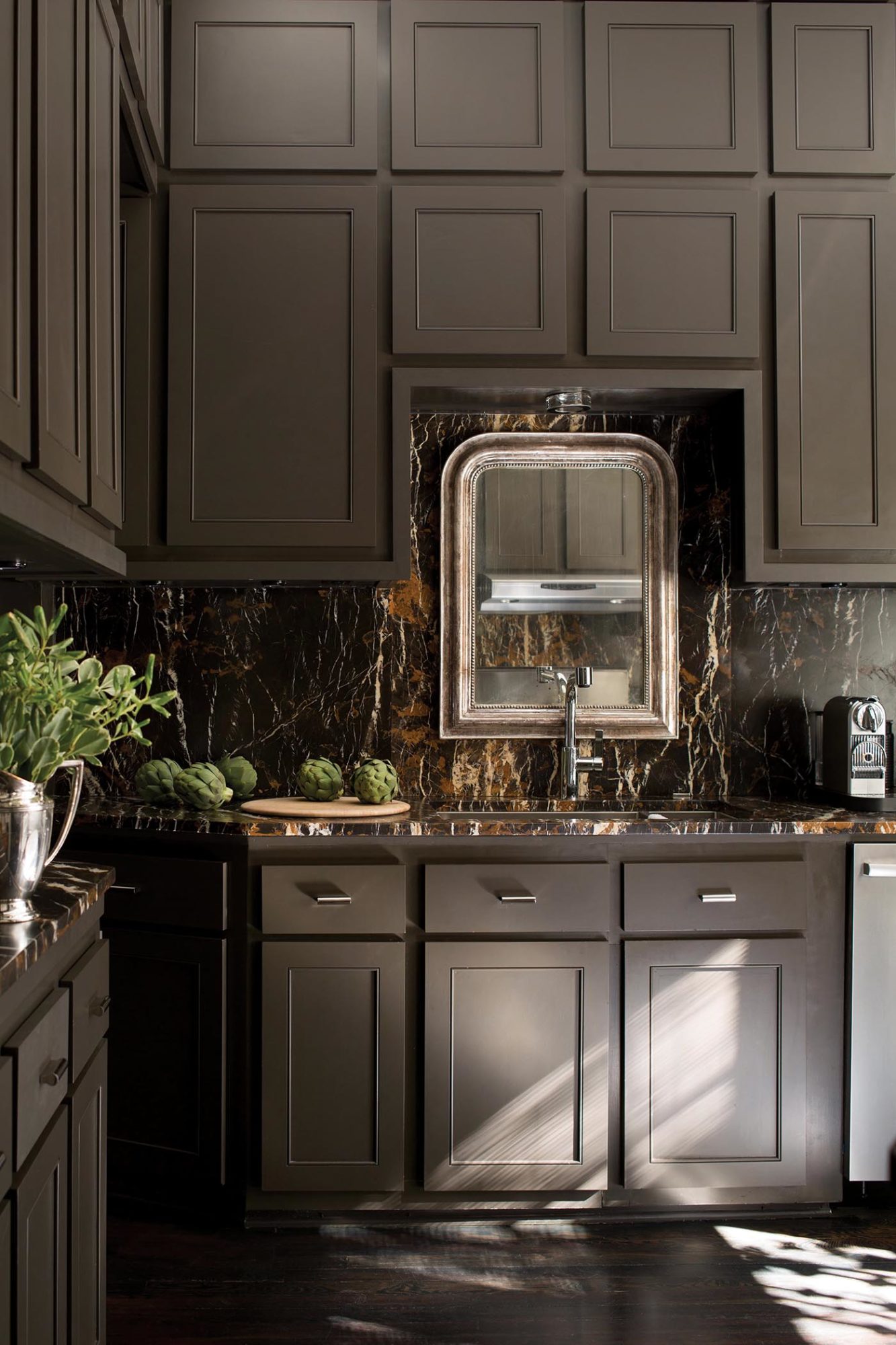 Char_brown_advance_satin_benjamin_moore_kitchen_cabinets
